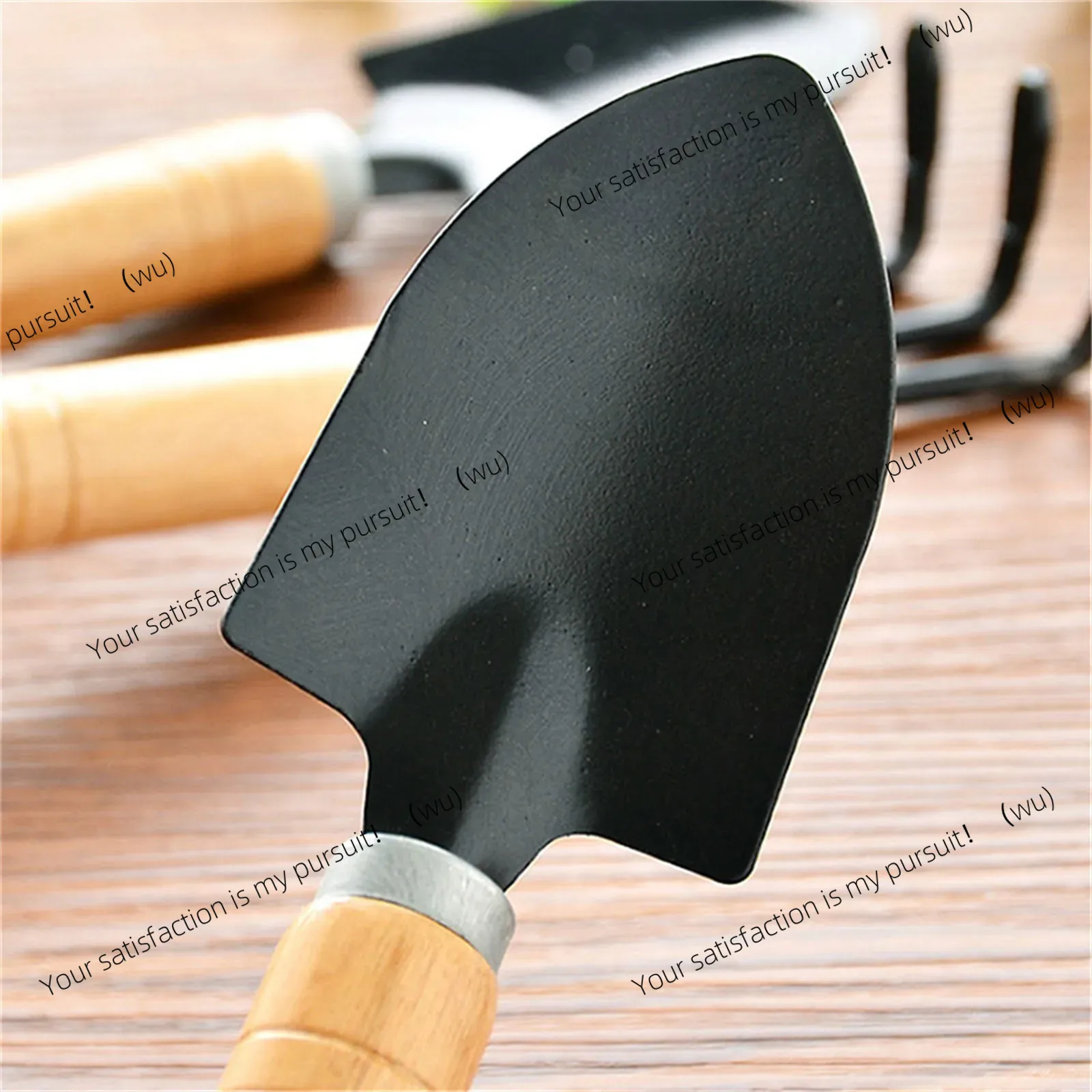 طقم أدوات حدائق صغيرة من 3 قطع - مراجعة Gardening Tools Gift Ideas وسعره